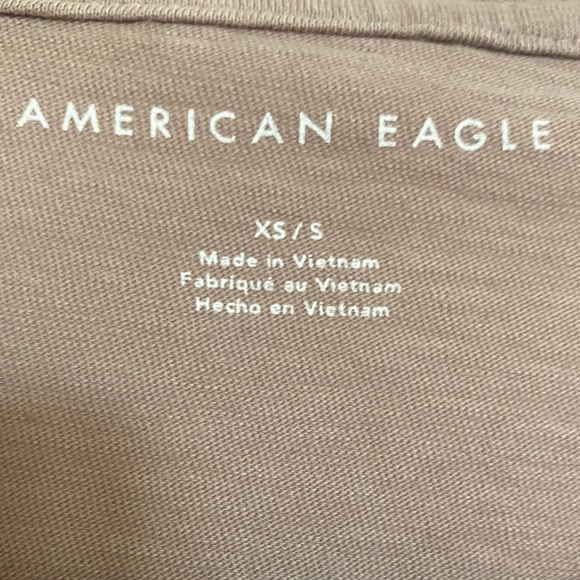 American Eagle T-shirt - Picture 3 of 3